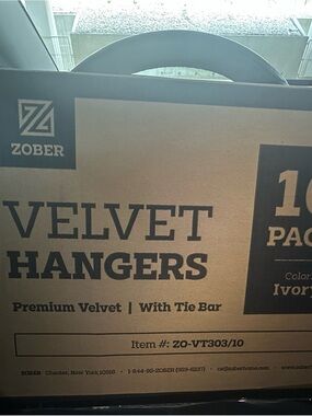Zober Velvet Hangers in Ivory 10 pack